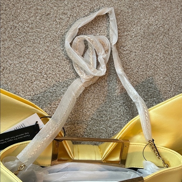 New Alice and Olivia Semira bow bag - Picture 6 of 10